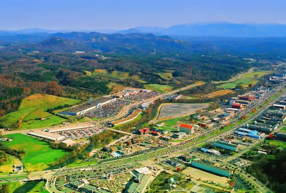 Vacation rentals in Pigeon Forge - In Pigeon Forge, a moment can last a lifetime. For generations, visitors have returned to explore our little mountain town in the foothills of the Smoky Mountains.