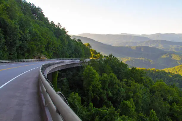 Vacation rentals in Townsend - Welcome to Townsend, the perfect place to explore, uncover and discover your personal sense of serenity — the “Peaceful” side of the Smokies.
